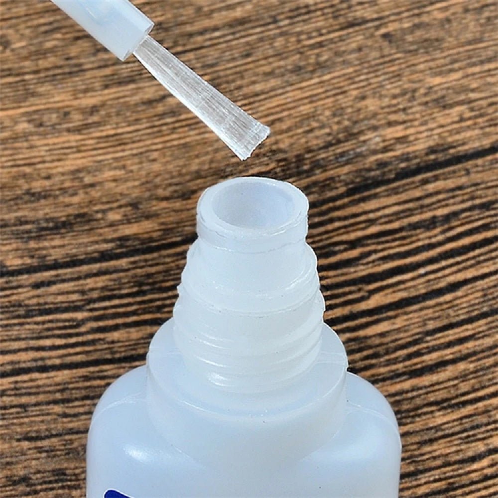 NAIL GLUE WITH BRUSH 10G - Purple Beauty Supplies