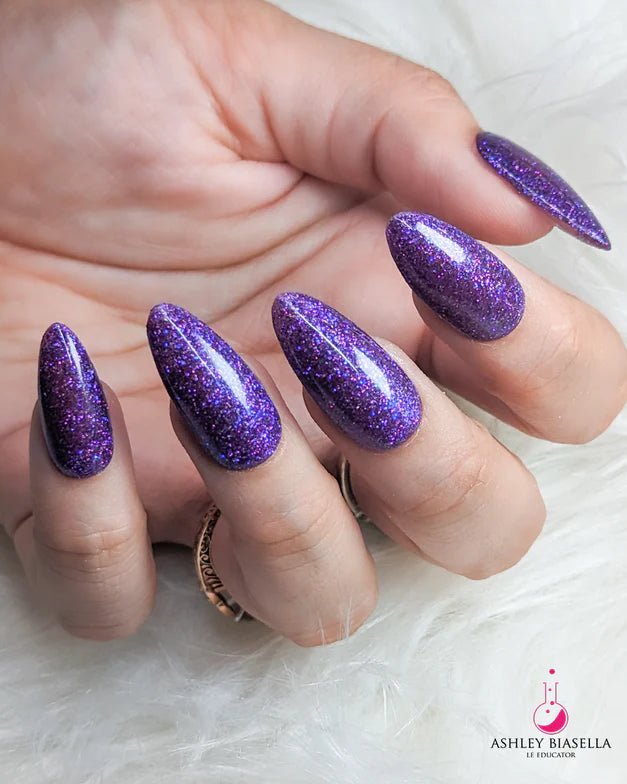 LIGHT ELEGANCE GLITTER GEL AMETHYST KISS 10 ML - Purple Beauty Supplies